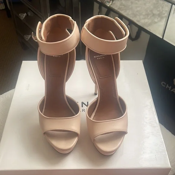 Givenchy powder rose pink shark tooth platform sandal - Picture 2 of 12